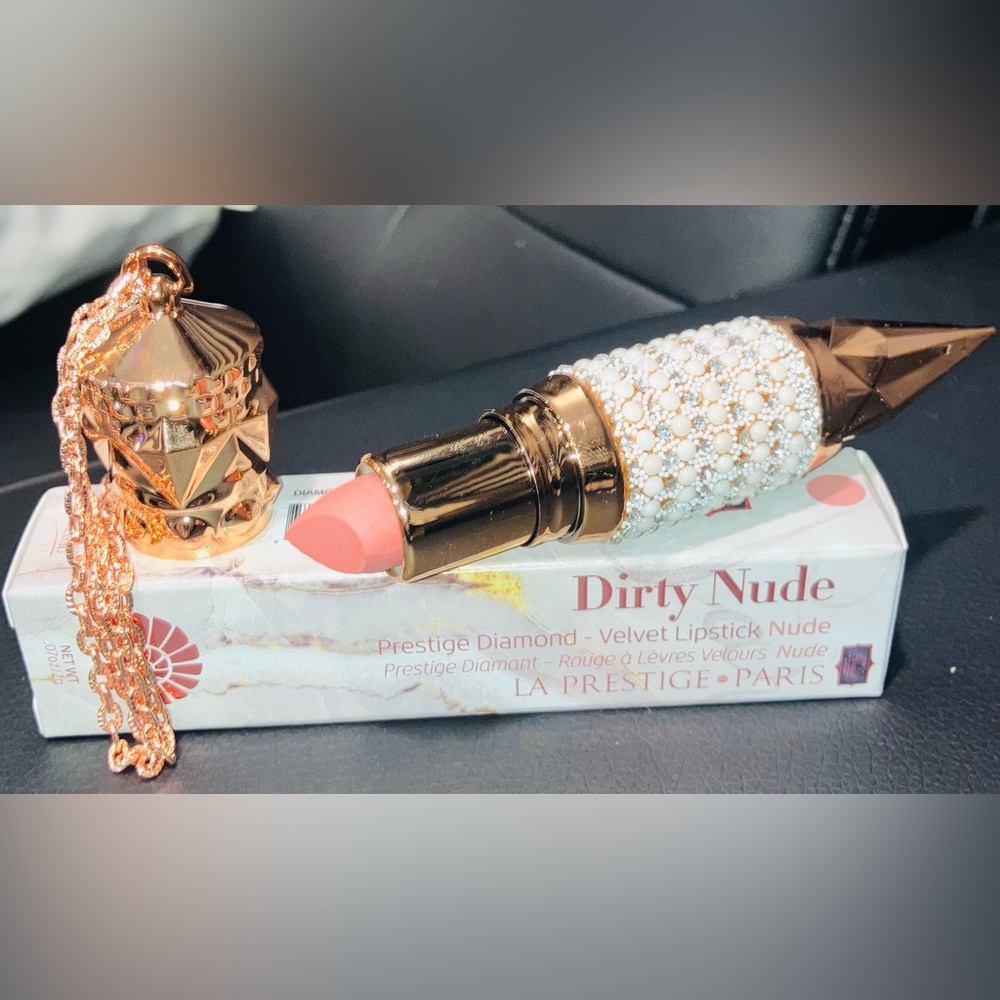 Predire- Dirty Nude Prestige Diamond Nude Velvet Lipstick